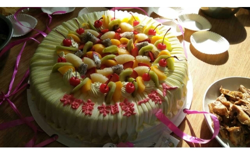 歡聚一堂，共慶生日