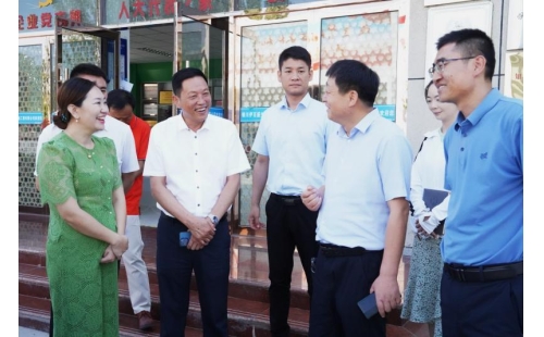 市領(lǐng)導(dǎo)赴銀川伊百盛面對面問需求，實打?qū)嵔怆y題